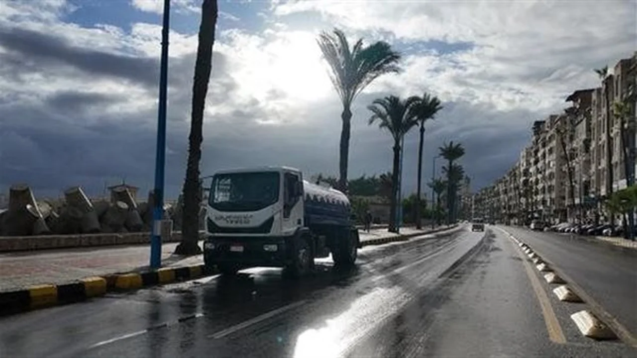 توقعات بهطول أمطار رعدية غزيرة على مناطق محددة خلال الساعات المقبلة